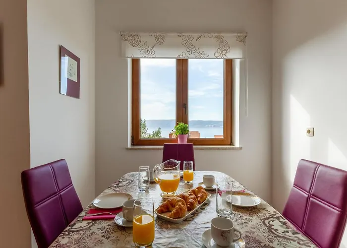 Apartment In Novi Vinodolski